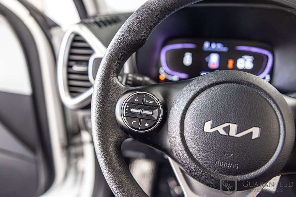 Used 2023 Kia Soul LX w/ Option Group 015 FWD image 23