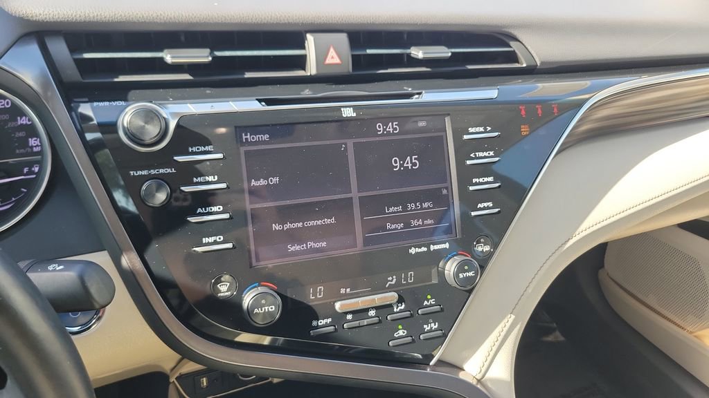 Used 2018 Toyota Camry XLE w/ Audio Package FWD image 15