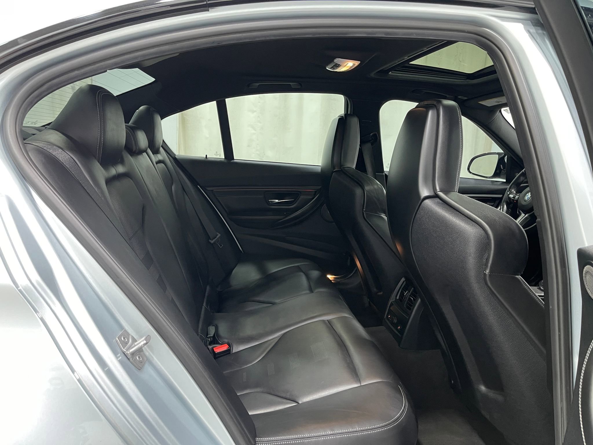 Used 2015 BMW M3 image 31