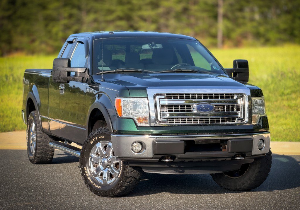 Used 2014 Ford F150 XLT w/ Equipment Group 302A Luxury AWD/4WD image 2