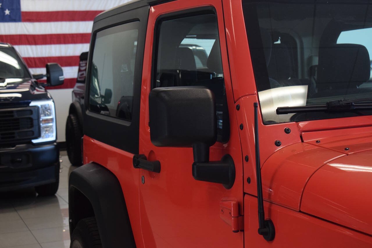 Used 2013 Jeep Wrangler Sport AWD/4WD image 9