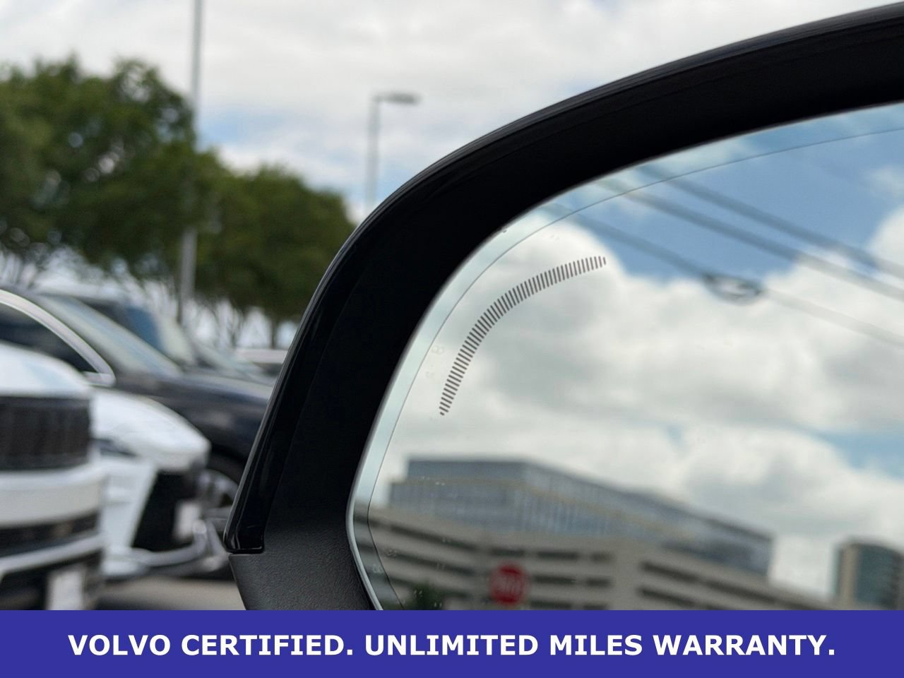 Certified 2025 Volvo XC40 B5 Ultra AWD/4WD image 13