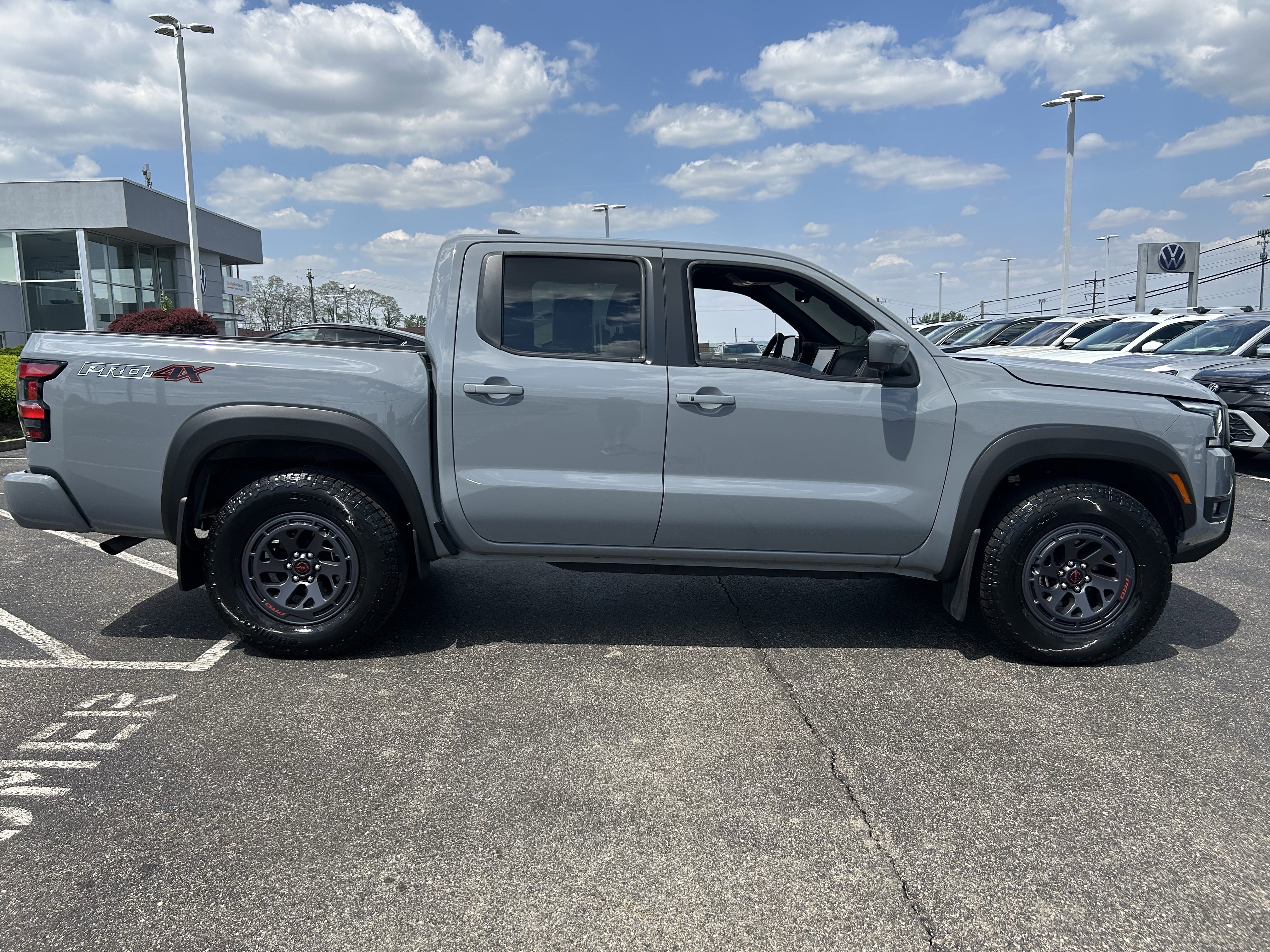 Used 2025 Nissan Frontier PRO-4X w/ Pro Premium Package AWD/4WD image 8
