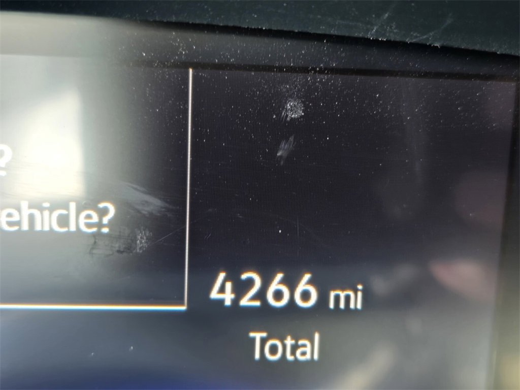 Certified 2025 Volkswagen Taos SE w/ Panoramic Sunroof Package image 27