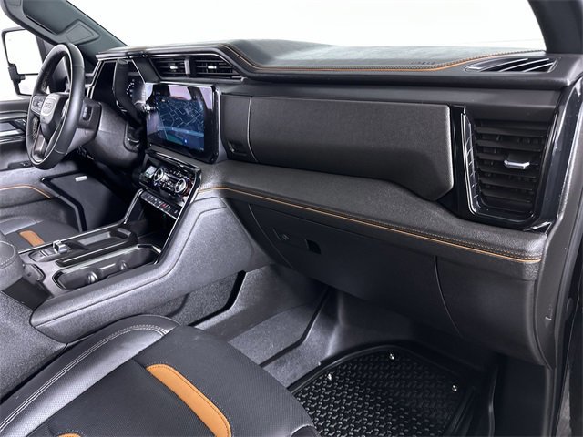 Used 2025 GMC Sierra 2500 AT4 image 30