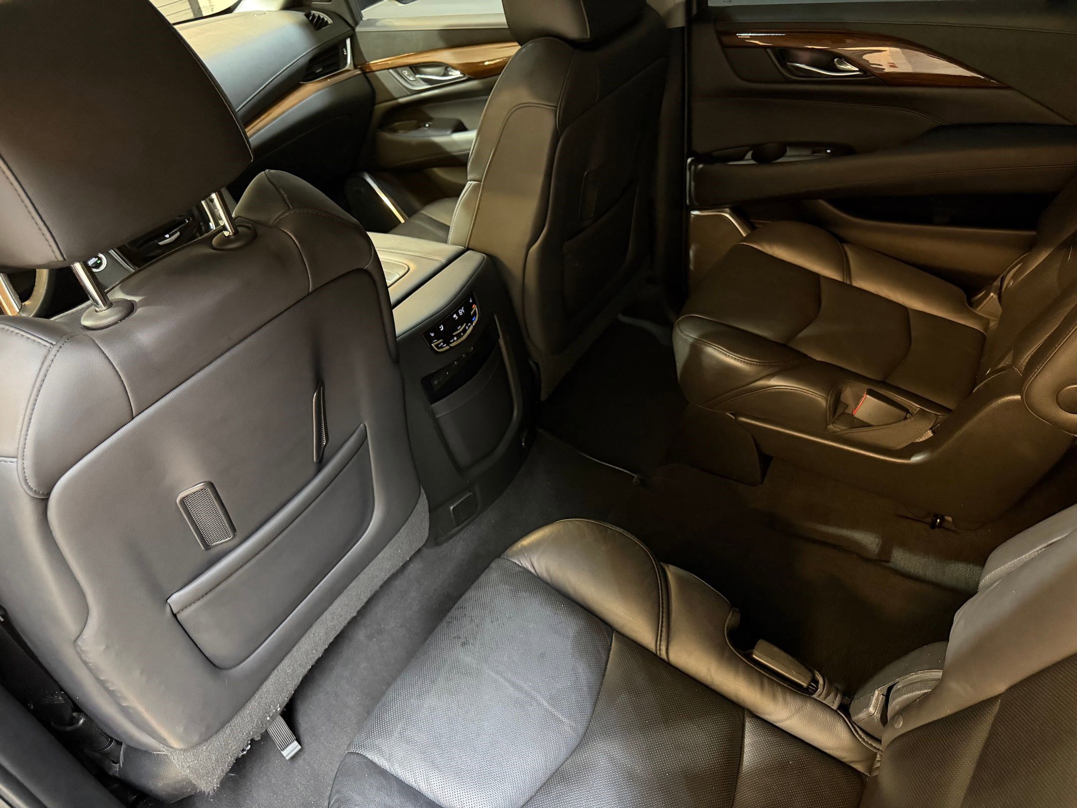 Used 2020 Cadillac Escalade ESV Premium Luxury AWD/4WD image 39