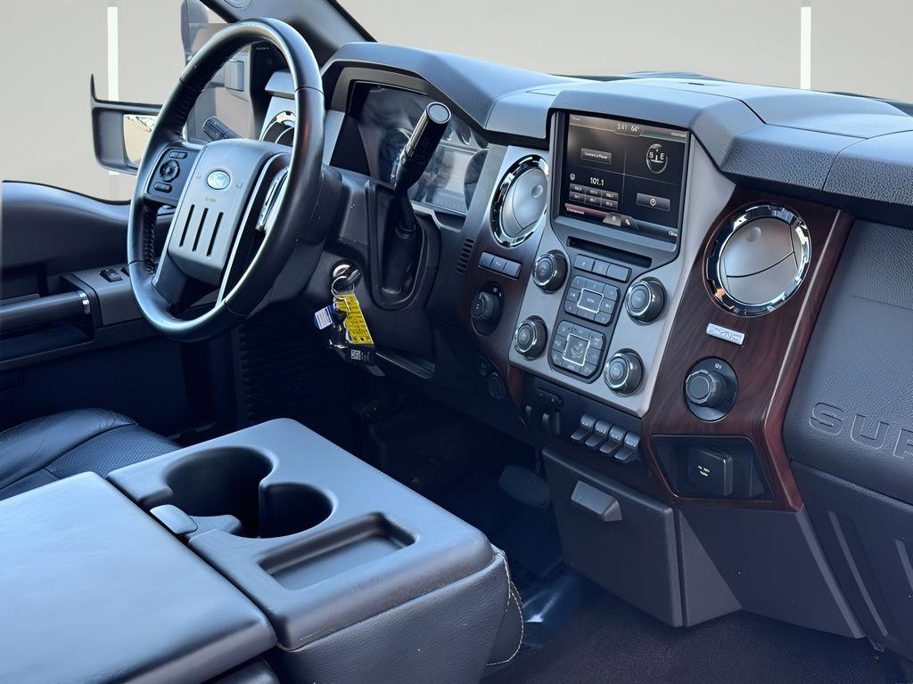 Used 2015 Ford F250 Lariat image 6