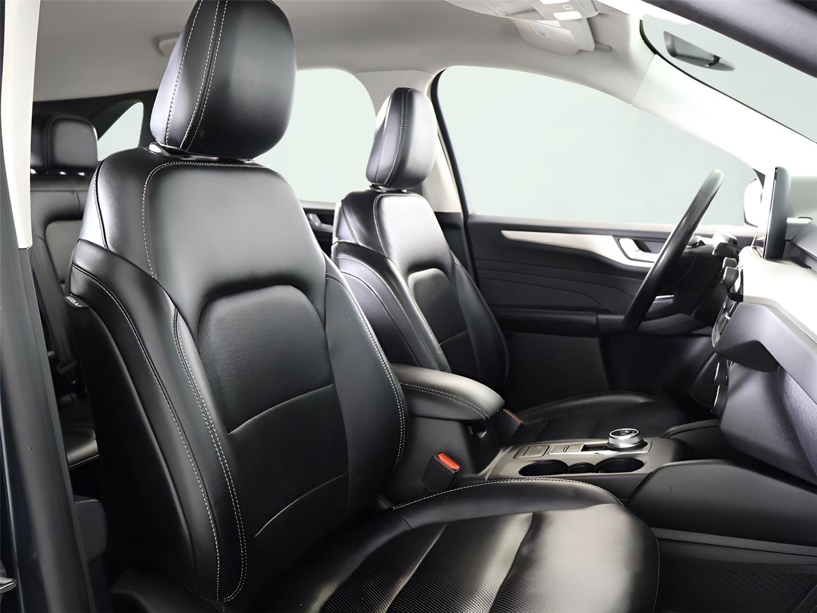 Used 2022 Ford Escape SEL w/ Technology Package image 30