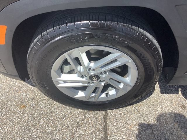 Certified 2025 Hyundai Tucson SE FWD image 37