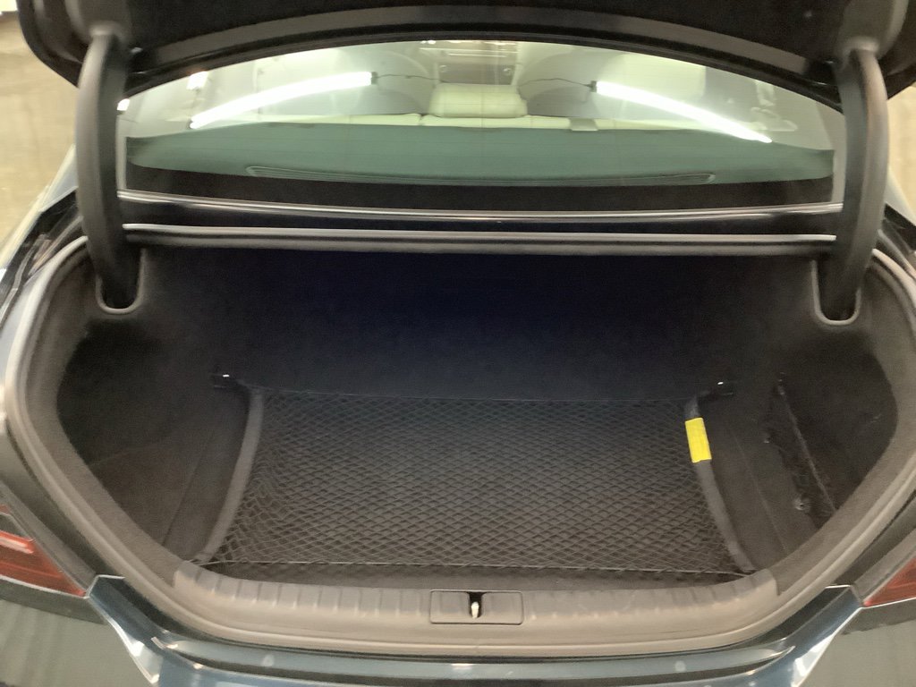 Used 2024 Genesis G70 2.5T image 8