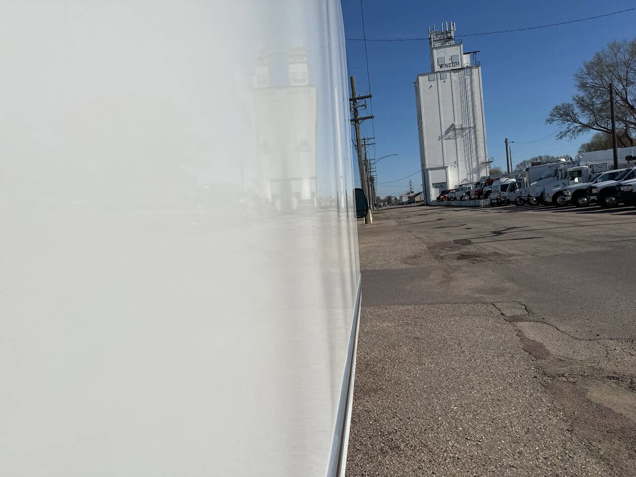 Used 2017 Ford E-350 and Econoline 350 Super Duty w/ Exterior Upgrade Package image 31