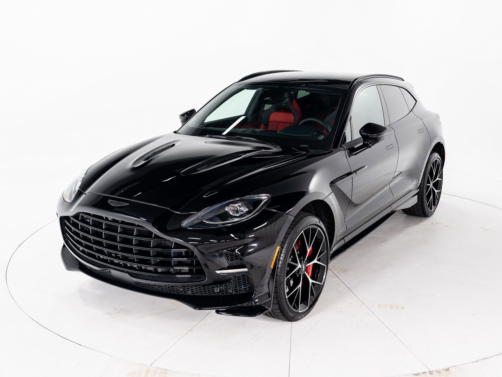 Used 2025 Aston Martin DBX 707 image 1