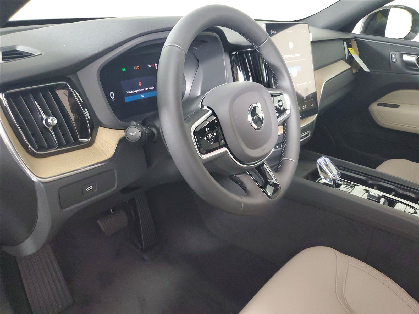 New 2026 Volvo XC60 B5 Plus w/ Protection Package Premier AWD/4WD image 24