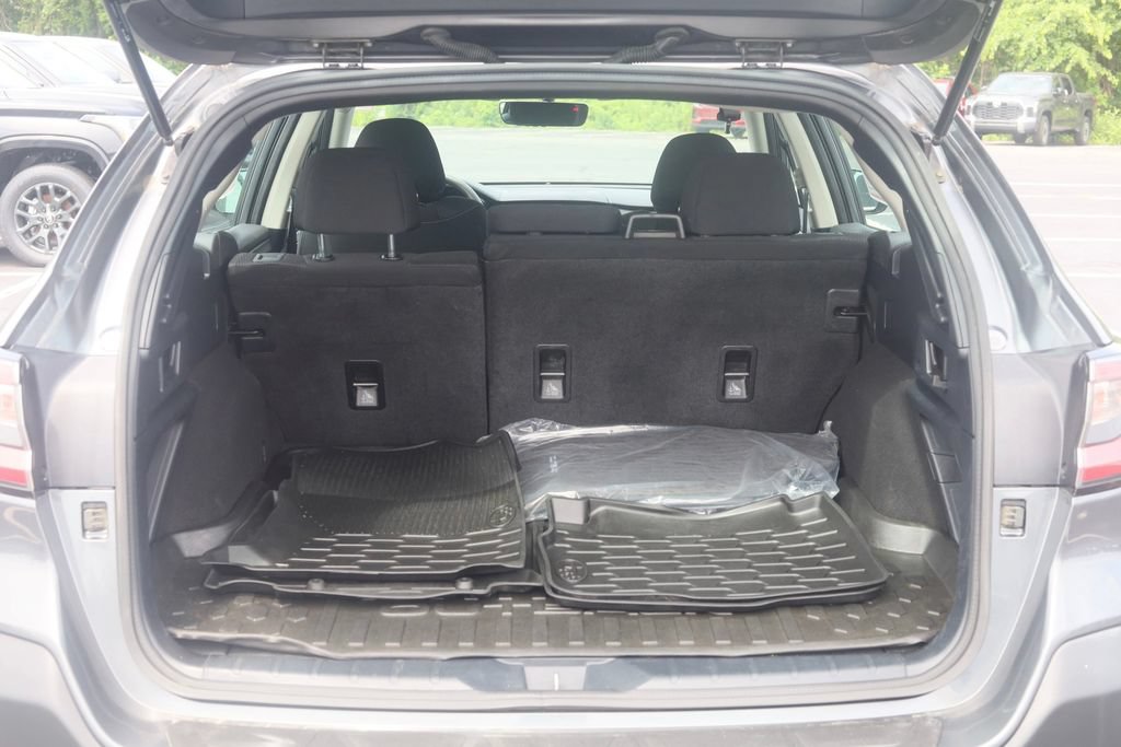 Used 2021 Subaru Outback AWD/4WD image 17