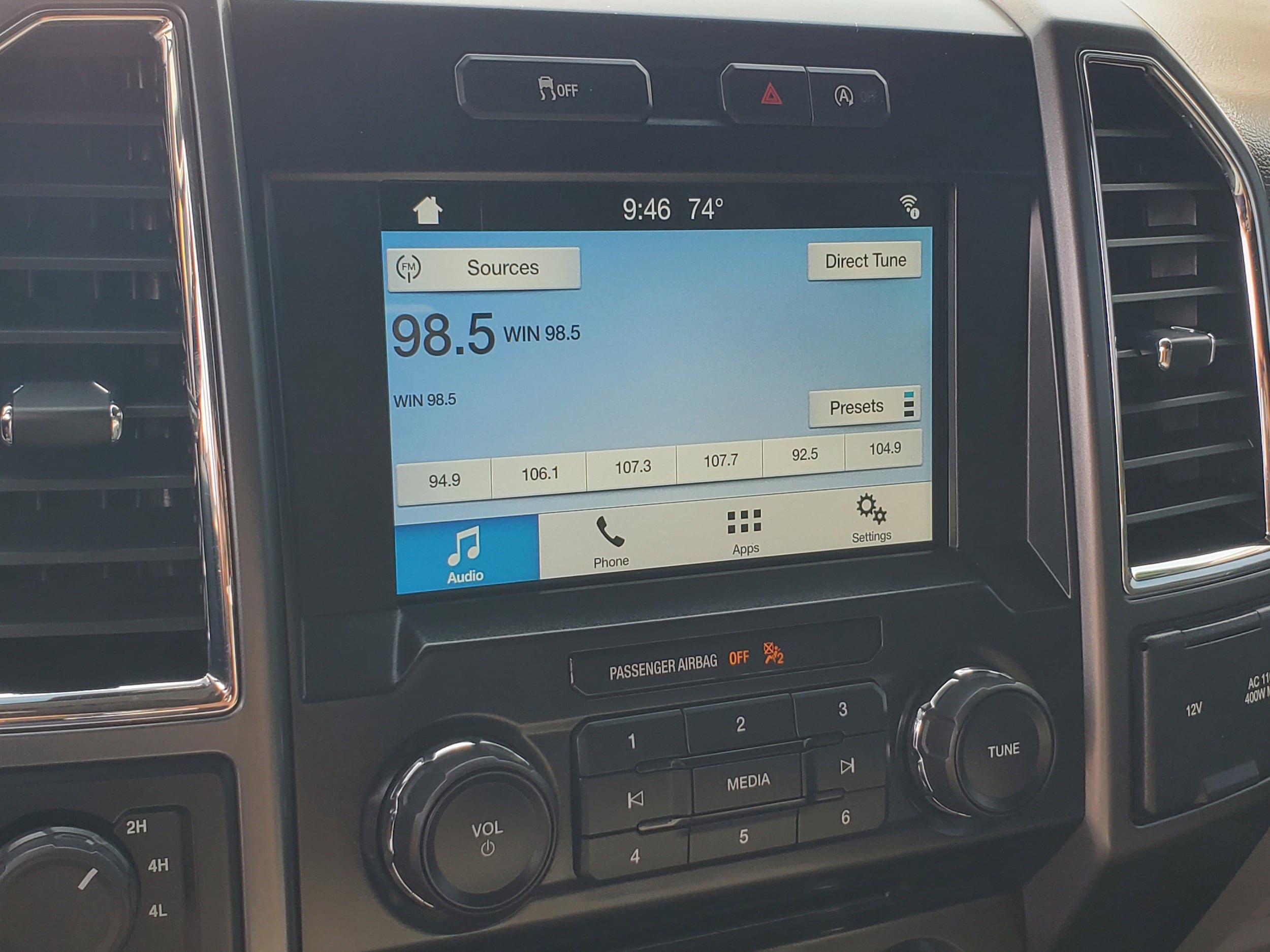 Used 2017 Ford F150 XLT w/ Equipment Group 302A Luxury AWD/4WD image 19