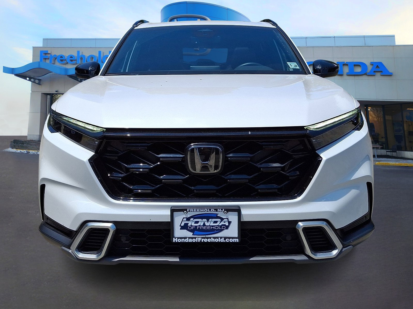 Used 2023 Honda CR-V Sport Touring image 2
