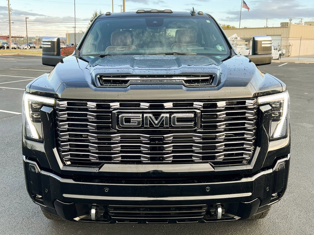 Used 2025 GMC Sierra 3500 Denali Ultimate image 17