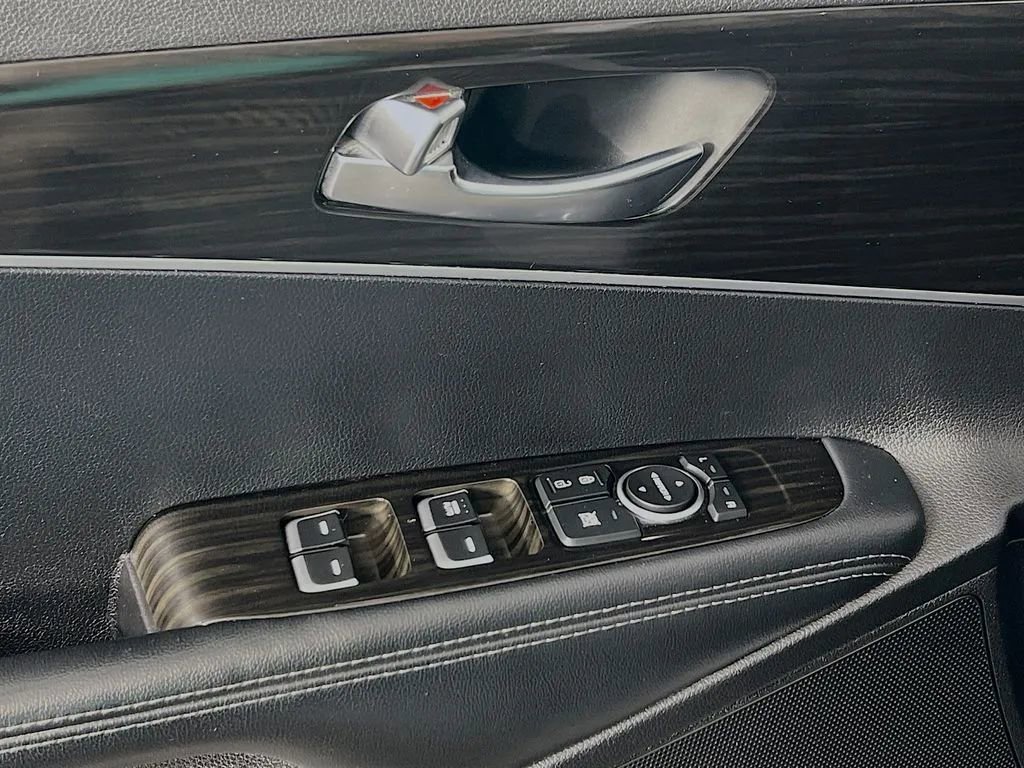 Used 2019 Kia Sorento L image 19