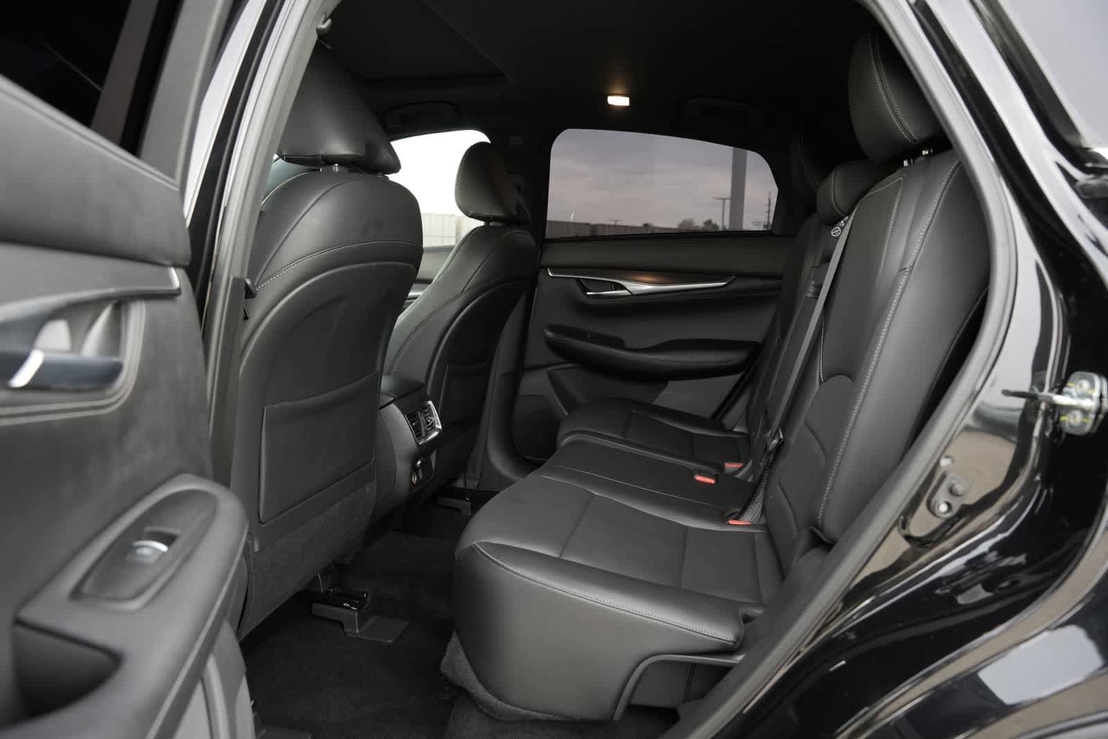 Used 2022 INFINITI QX55 Luxe w/ Cargo Package AWD/4WD image 17