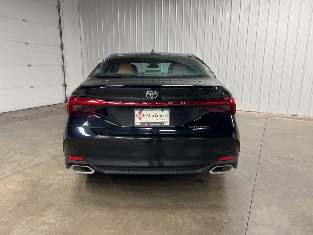 Used 2021 Toyota Avalon Limited image 5