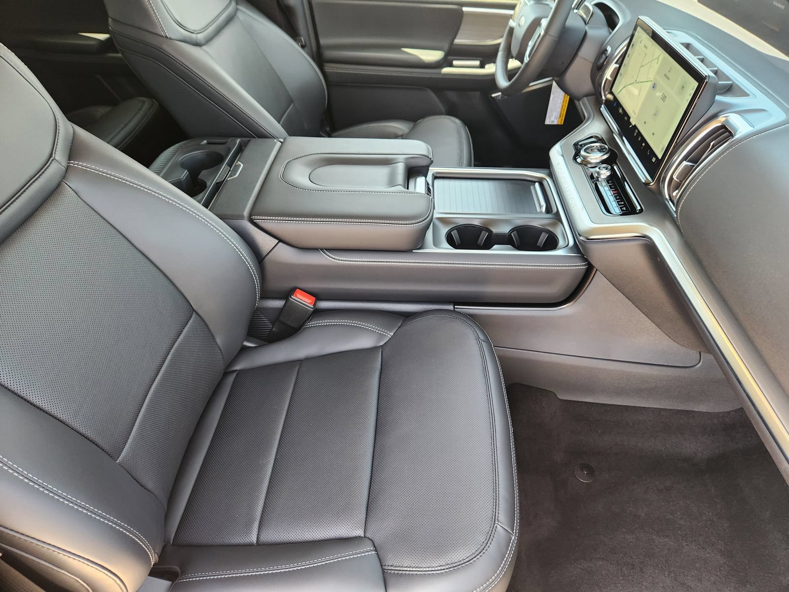New 2027 Ford Expedition Max Platinum w/ Driver's Package RWD image 16
