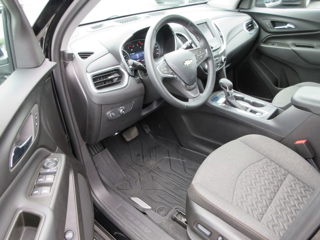 Used 2024 Chevrolet Equinox LT w/ LPO, Floor Liner Package FWD image 13