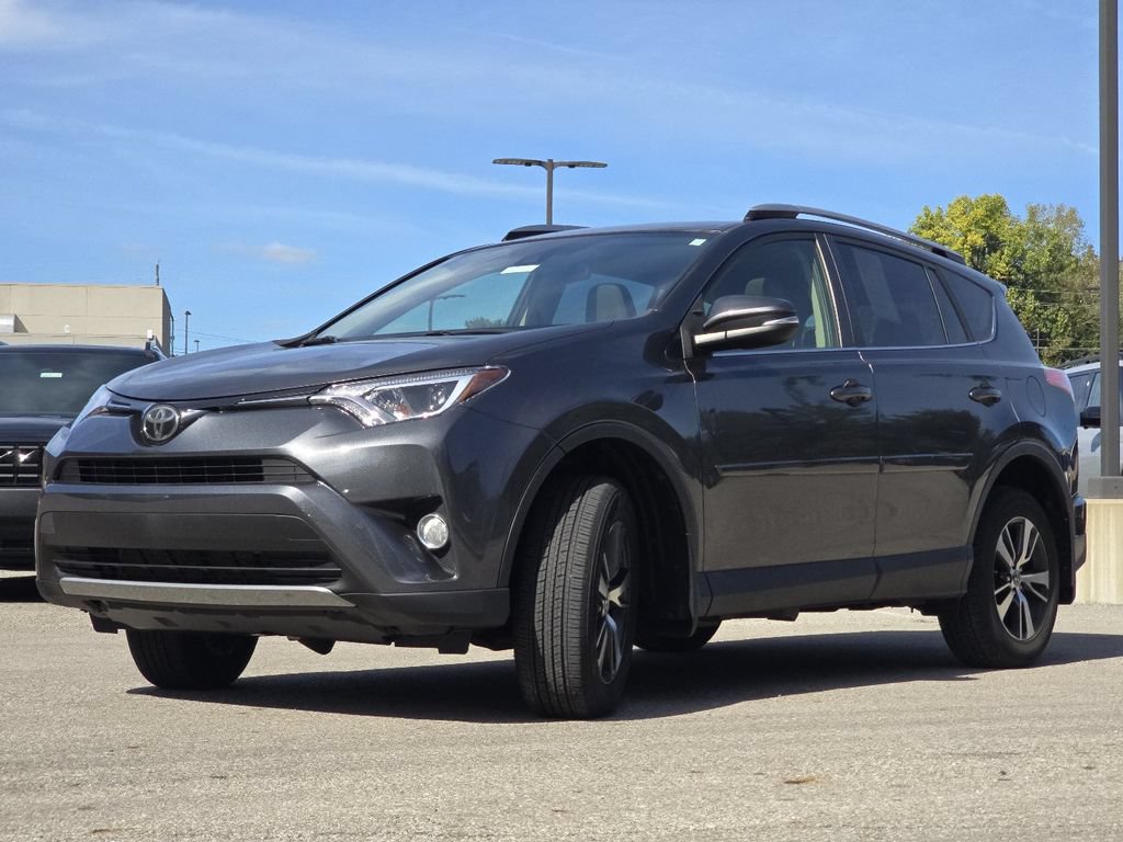Used 2018 Toyota RAV4 XLE FWD image 10