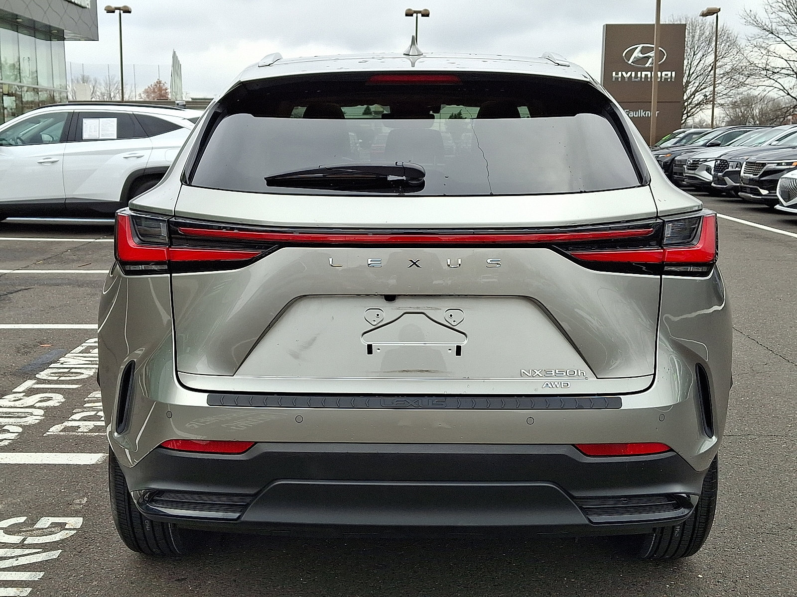 Used 2022 Lexus NX 350h AWD image 4