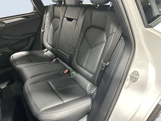 Used 2024 Porsche Macan AWD/4WD image 31