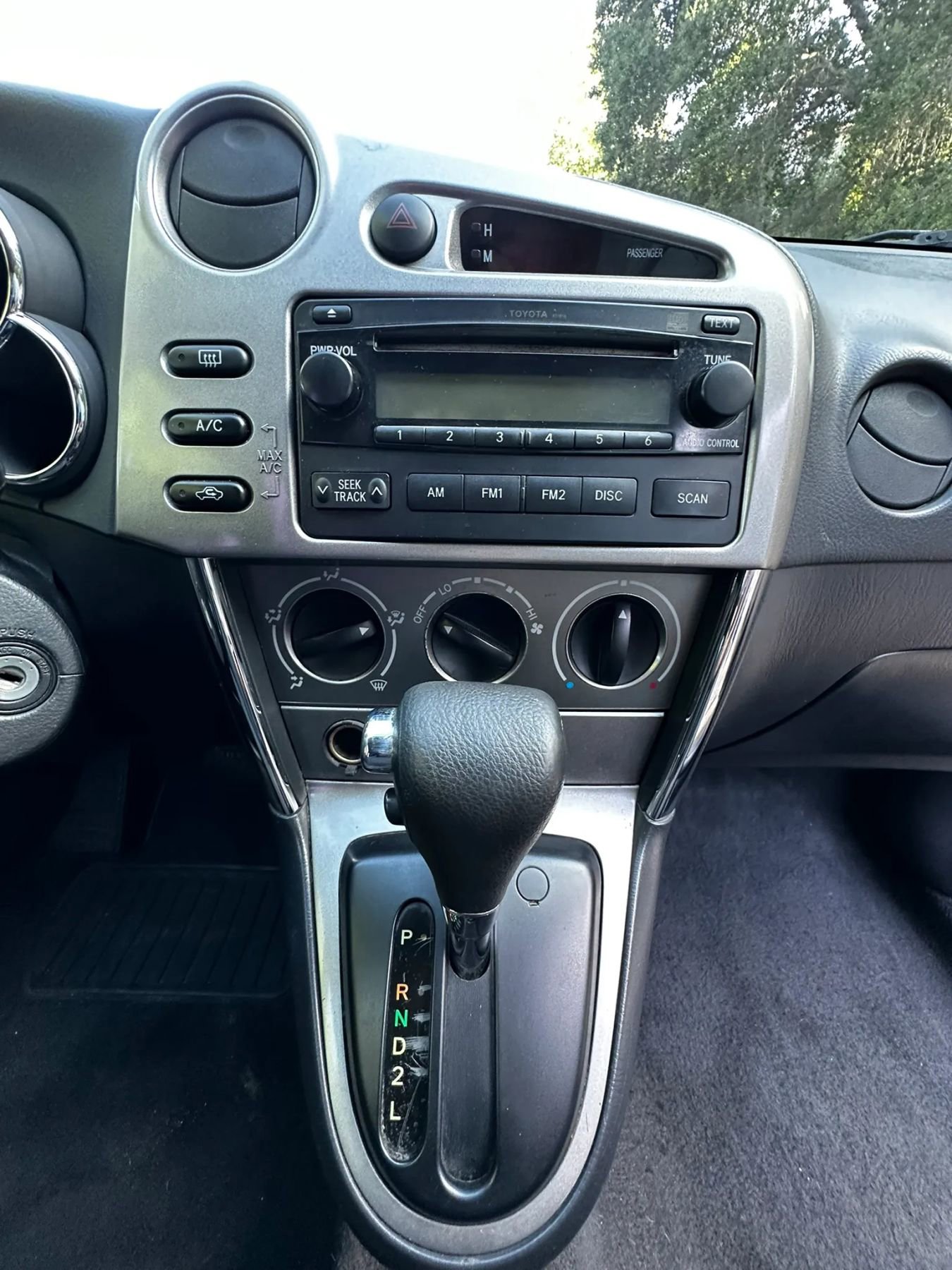 Used 2005 Toyota Matrix FWD image 24