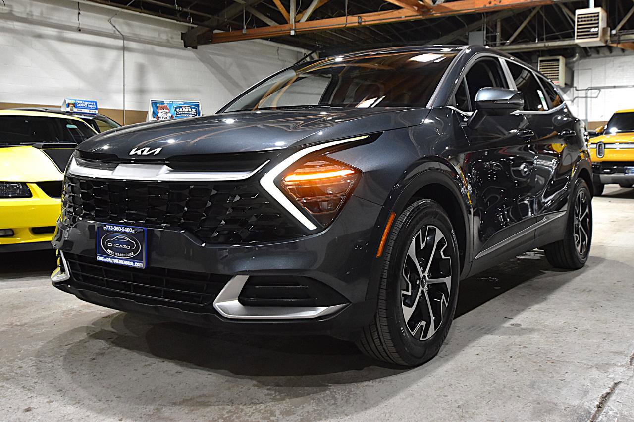 Used 2024 Kia Sportage EX image 6