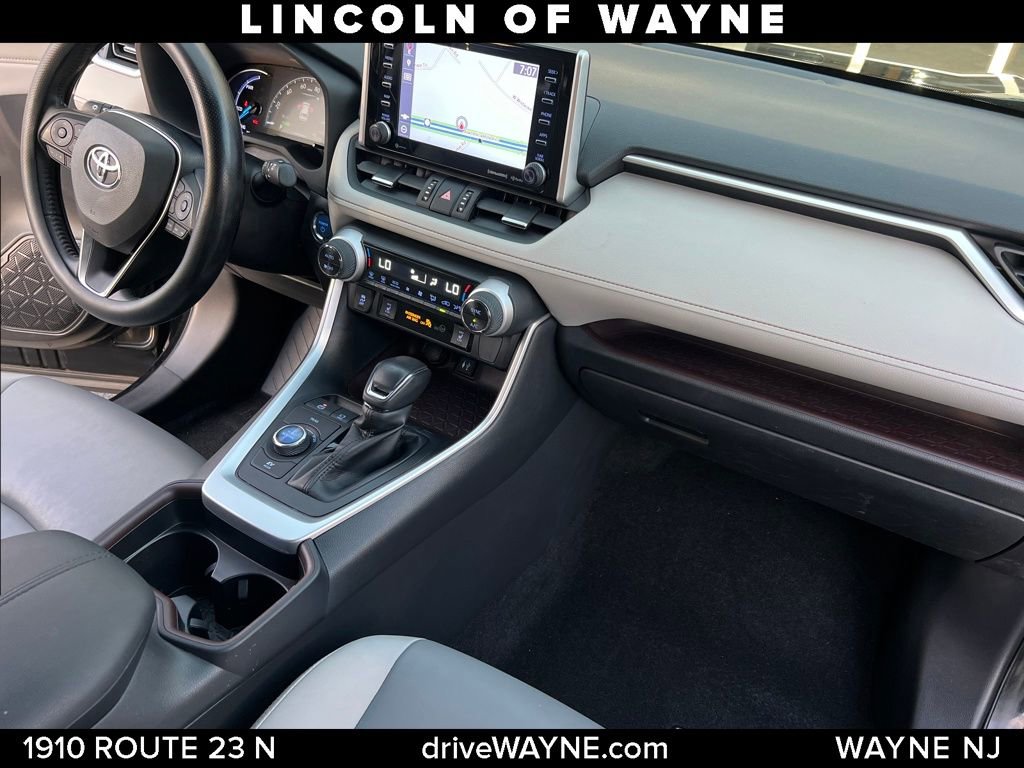 Used 2019 Toyota RAV4 Limited w/ Carpet Mat Package image 20