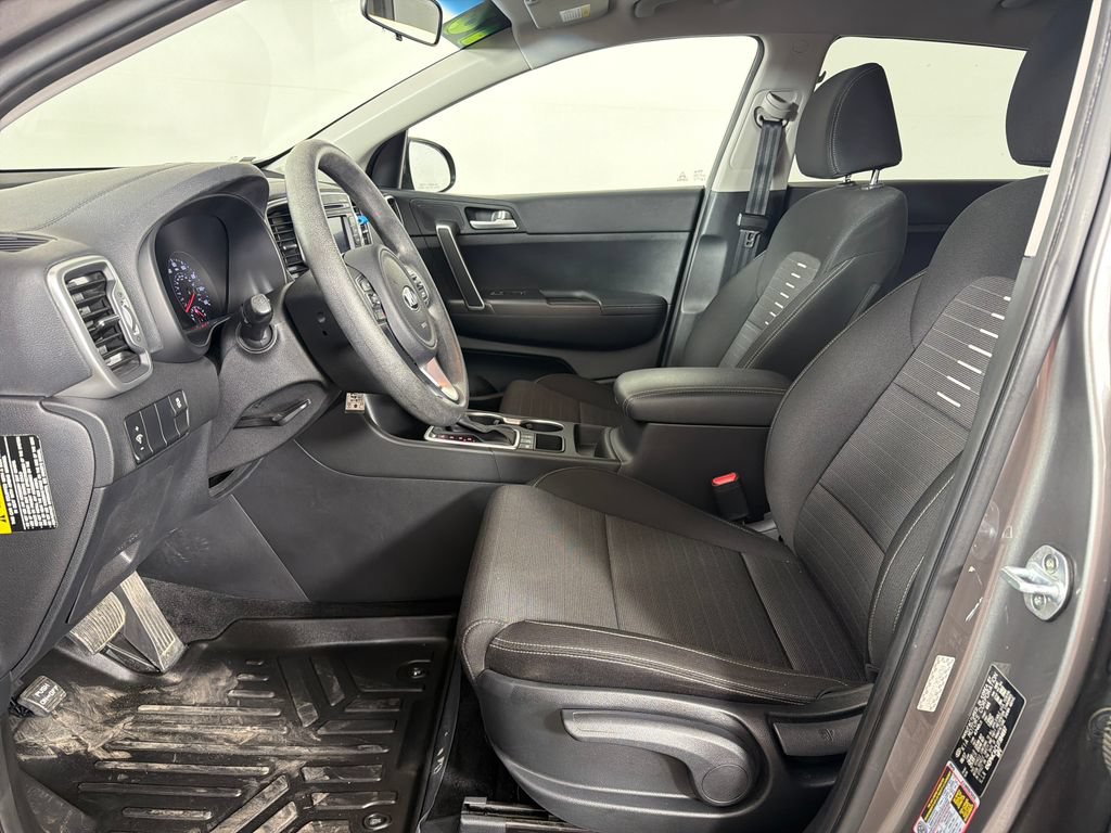 Used 2018 Kia Sportage LX AWD/4WD image 17
