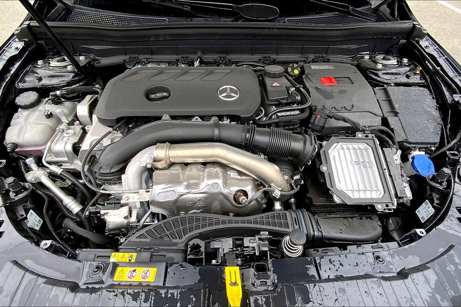 Certified 2025 Mercedes-Benz GLB 250 4MATIC image 20