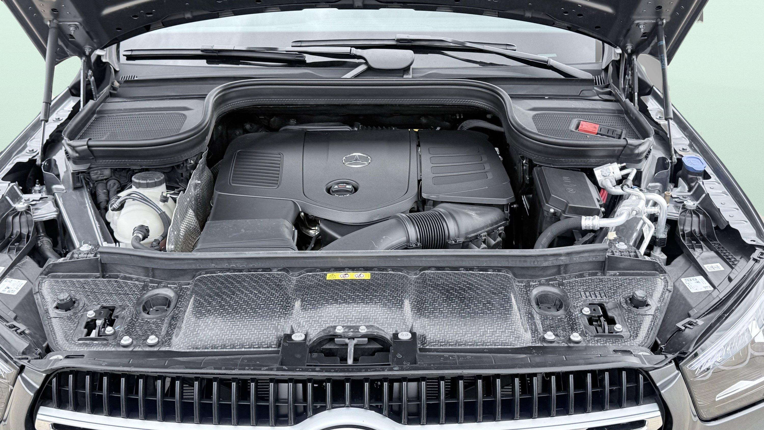 Used 2025 Mercedes-Benz GLE 450e 4MATIC image 27