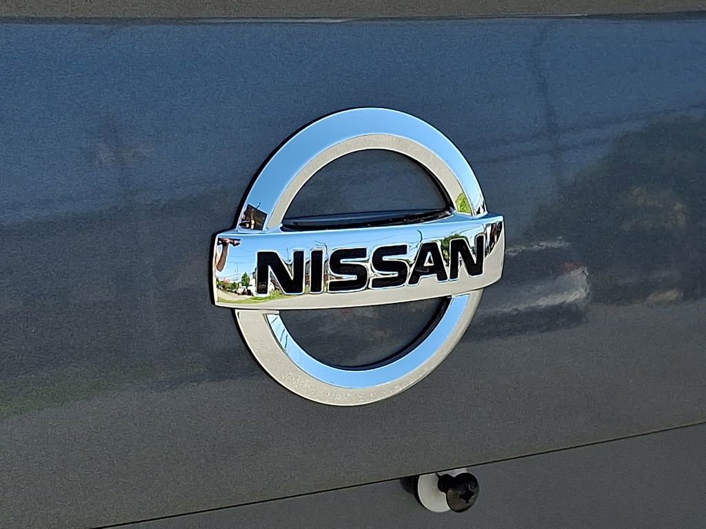 Used 2021 Nissan Versa SV FWD image 34