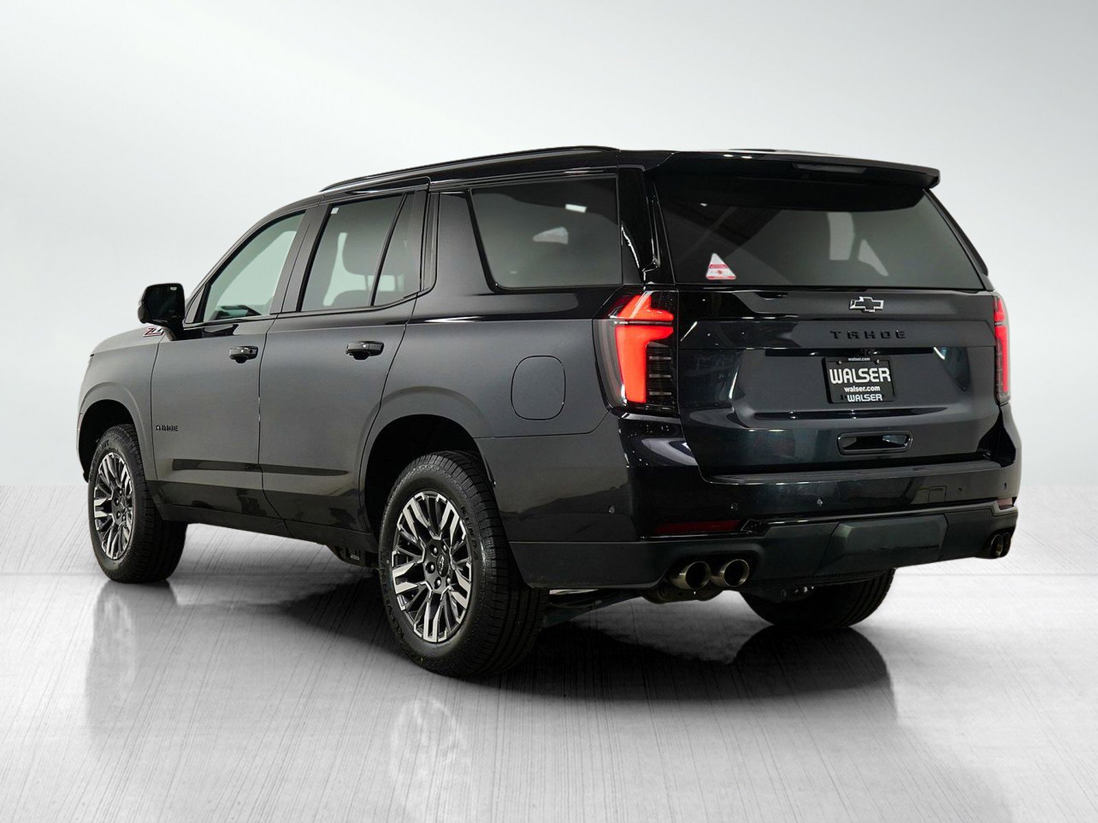 Used 2025 Chevrolet Tahoe Z71 AWD/4WD image 3