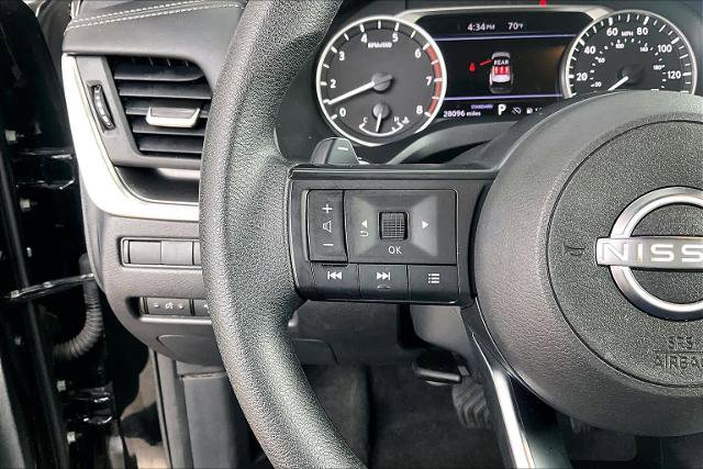 Certified 2024 Nissan Rogue SV FWD image 23