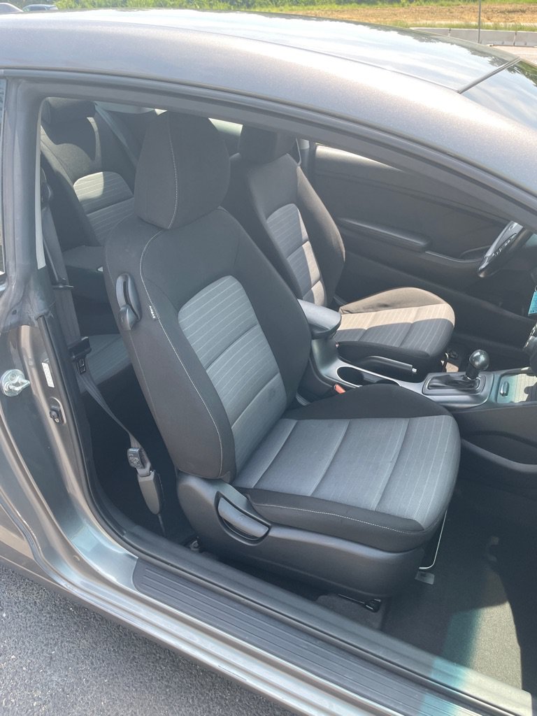 Used 2016 Kia Forte Koup EX FWD image 21