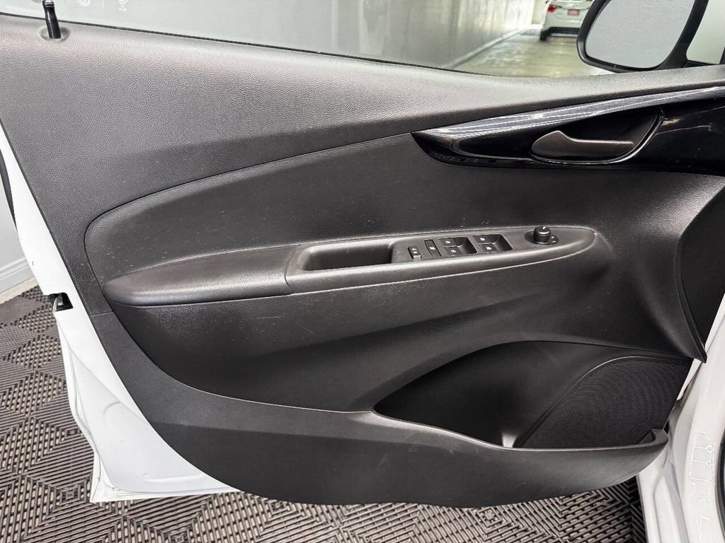 Used 2021 Chevrolet Spark LT image 37