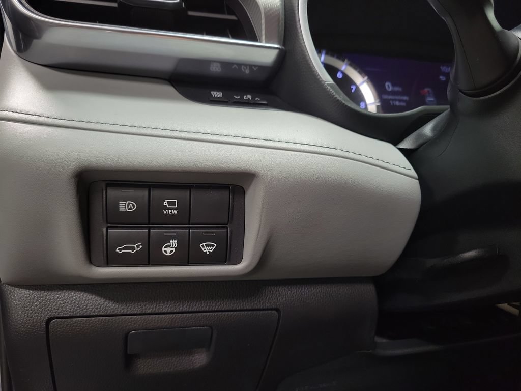 Used 2022 Toyota Highlander Platinum AWD/4WD image 27