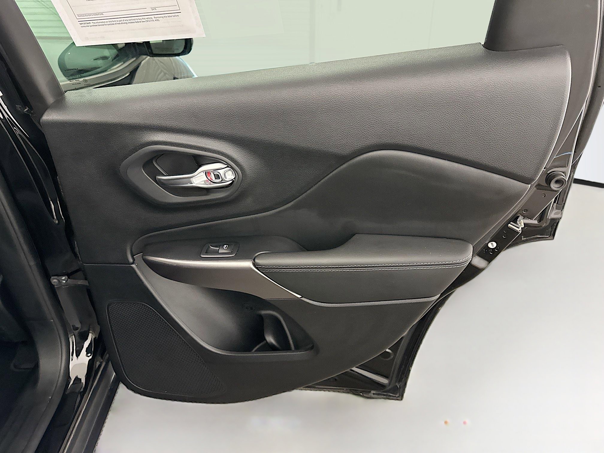 Used 2022 Jeep Cherokee Latitude Lux image 30