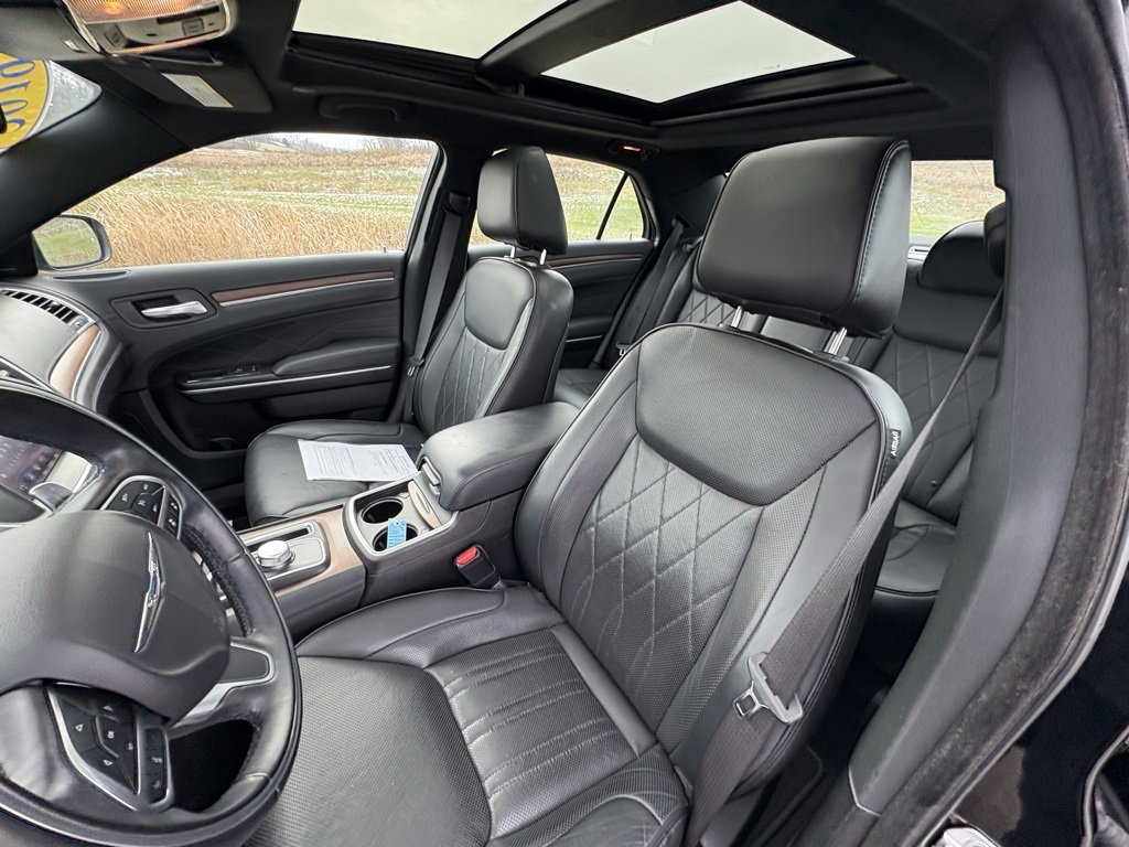 Used 2019 Chrysler 300 C w/ Sun, Sound & Nav Package image 39