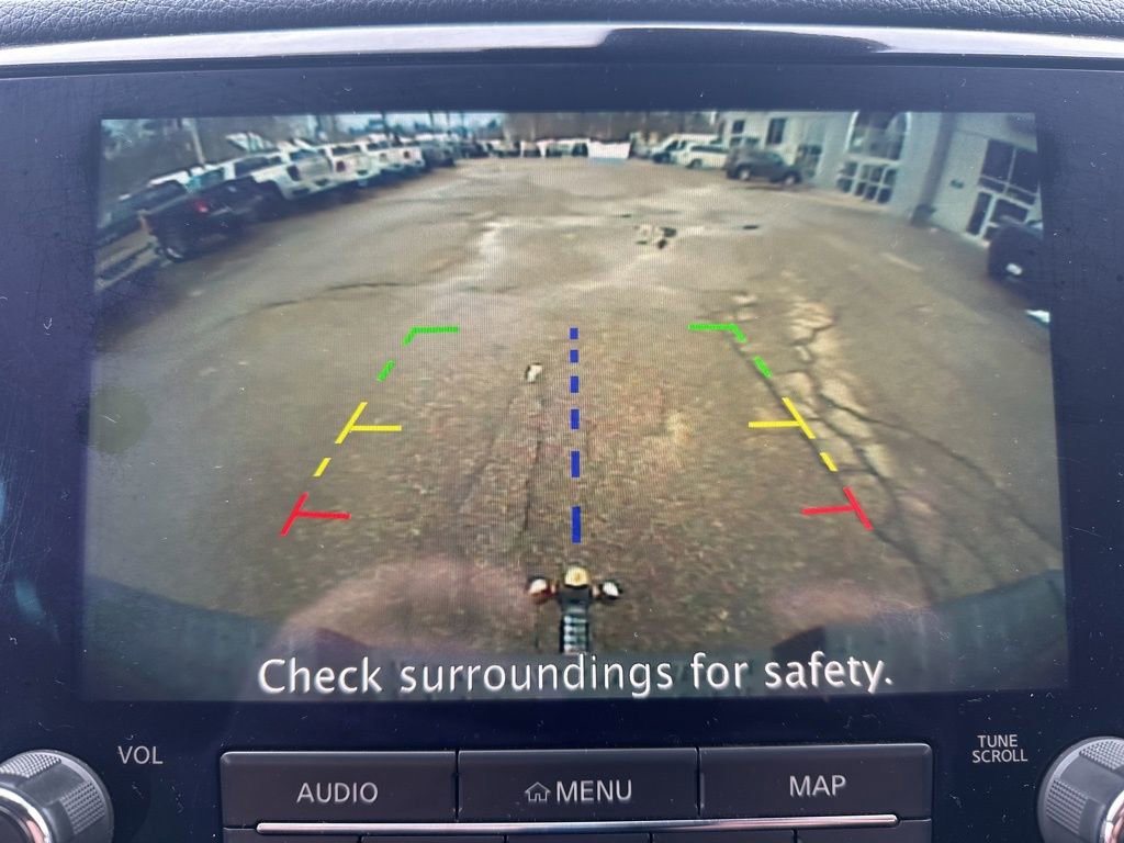 Used 2022 Nissan Titan SV w/ SV Convenience Package image 29