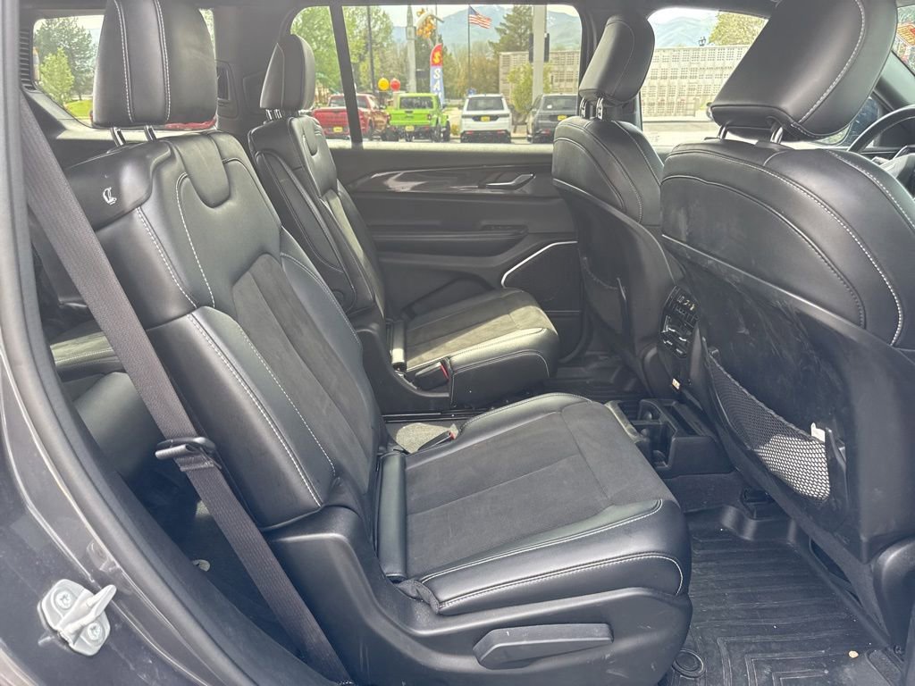 Used 2022 Jeep Grand Cherokee L Laredo AWD/4WD image 11