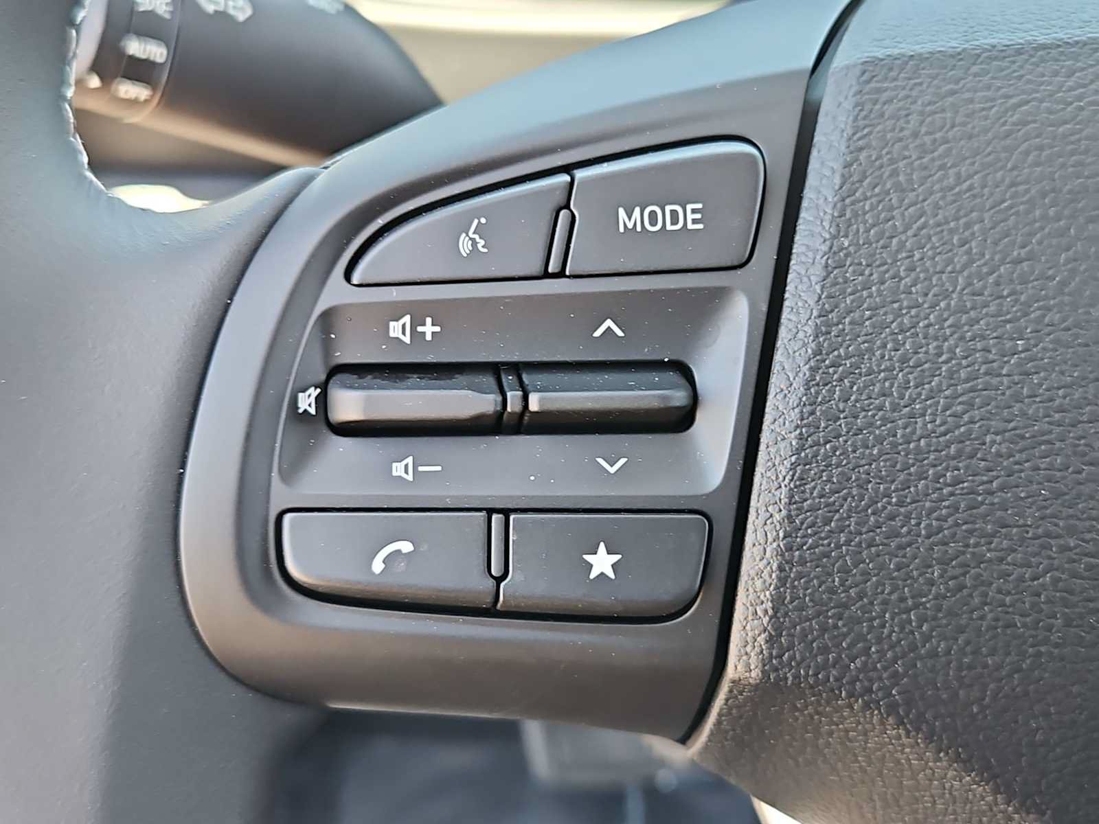 Certified 2026 Hyundai Venue SEL FWD image 23