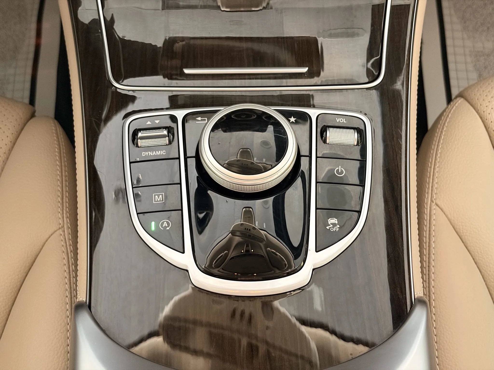 Used 2019 Mercedes-Benz GLC 300 4MATIC image 28