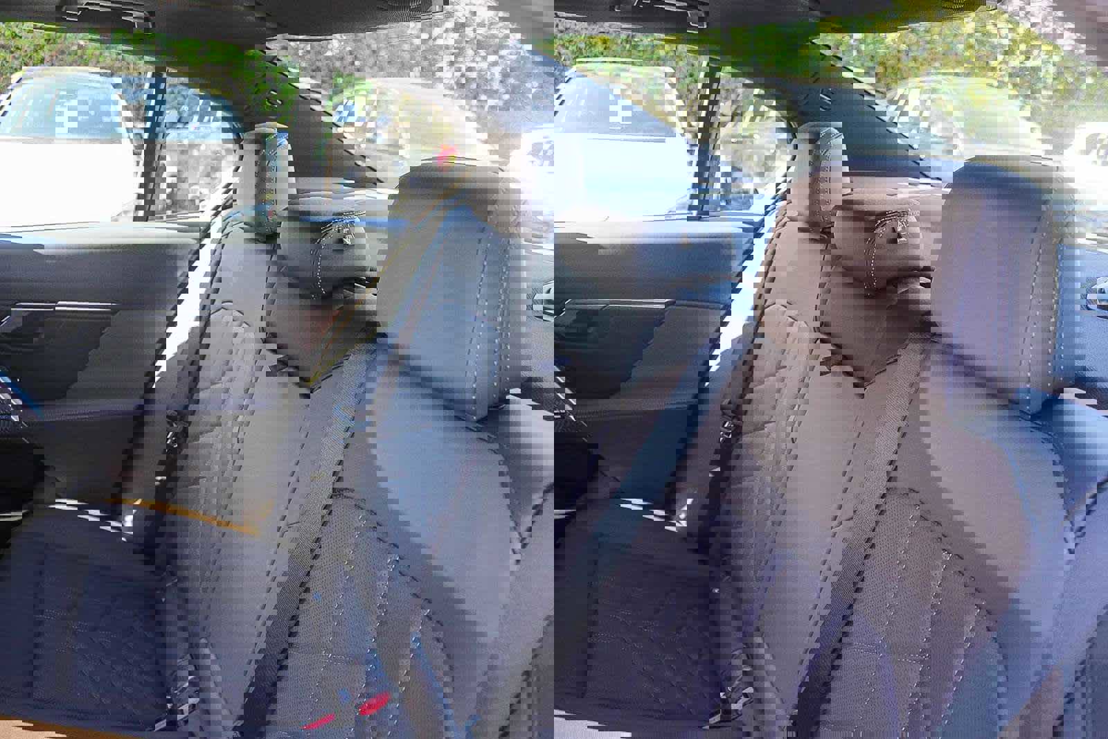 Used 2025 BMW 530i w/ M Sport Package image 18