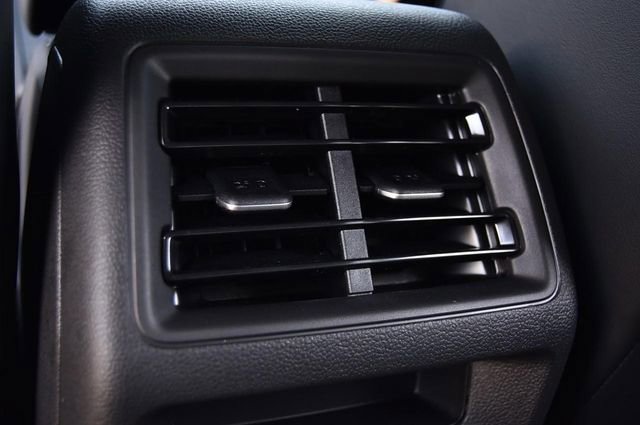 New 2026 Volkswagen Tiguan SE R-Line image 23