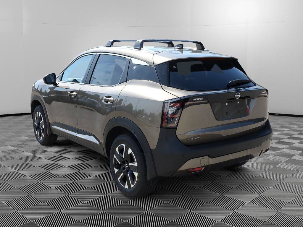 New 2026 Nissan Kicks SV w/ Interior Electronics Package AWD/4WD image 4